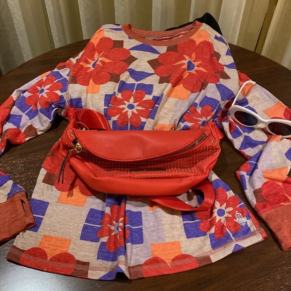 LIVE SHOWClick this listing to be Notified Sharing Yours!! Win Tray space/gifts! - Picture 8 of 16